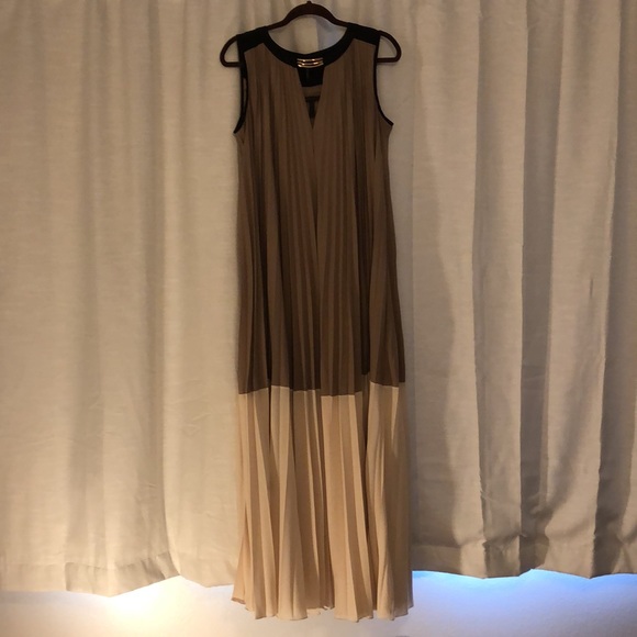 BCBG MAXAZRIA Adelaide Dress two-tone - Picture 2 of 12